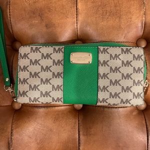 MK green/brown print wallet EUC